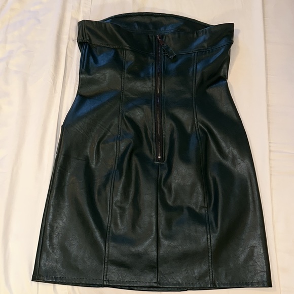 Kendall + Kylie Cobain Strapless Faux Leather Mini Dress - Picture 4 of 5
